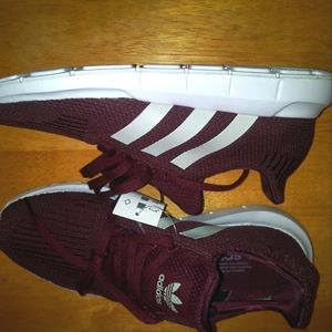 Adidas Swift Run Female Size 11